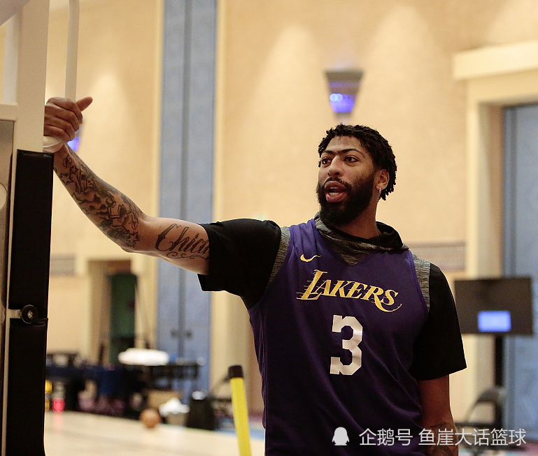 乌迪内斯队员踢出风华,击败对手令人期待 乌迪内斯队员踢出风华,击败对手令人期待