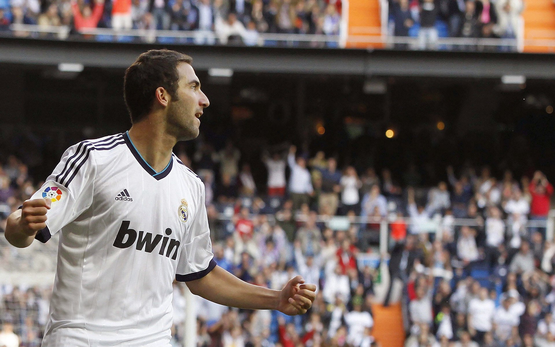 逆袭之夜，伦纳德扛起全队，公牛绝杀深圳的启示